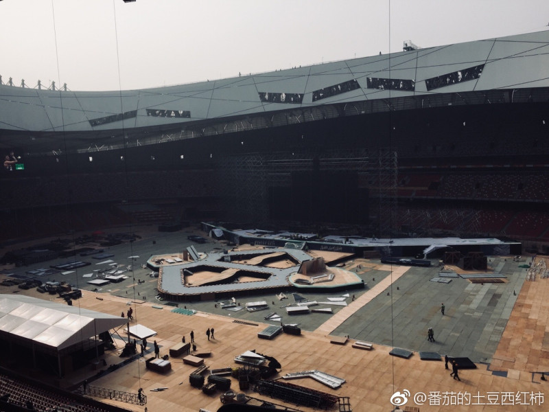 北京鳥巢總決賽現場正在布置中。   圖：翻攝自 番茄的土豆西红柿 微博