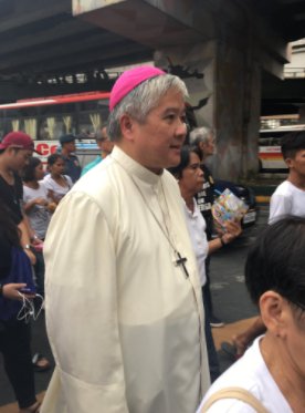菲律賓天主教會主教團主席比列加斯大主教發起禱告活動，希望政府停止殺戮。   圖：翻攝The Philippine Star‏推特