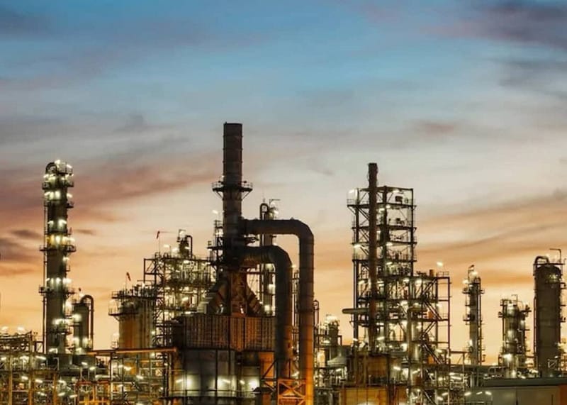 伊朗於協議生效前數小時發動攻擊，導致沙烏地阿拉伯關鍵石油運輸設施受創。&nbsp;&nbsp;&nbsp;圖:翻攝自X帳號@yGabobe