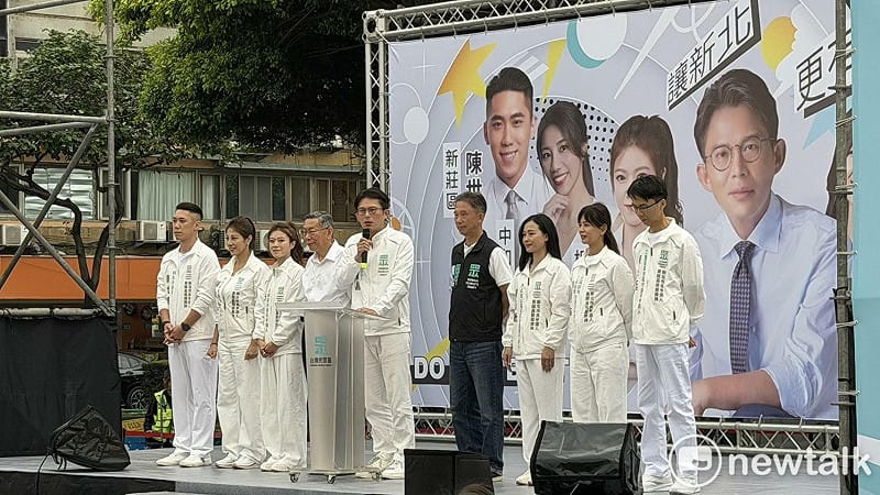  黃國昌在新北市三重區舉辦「411讓新北更有型」誓師大會。 圖：高逸帆／攝 