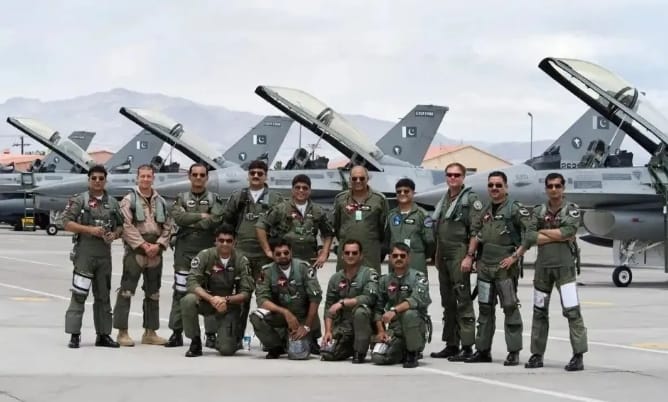 巴基斯坦派出18 架戰鬥機連同支援飛機，前往沙烏地的阿卜杜勒-阿齊茲國王空軍基地。&nbsp;&nbsp;&nbsp;圖 : 翻攝自新民周報