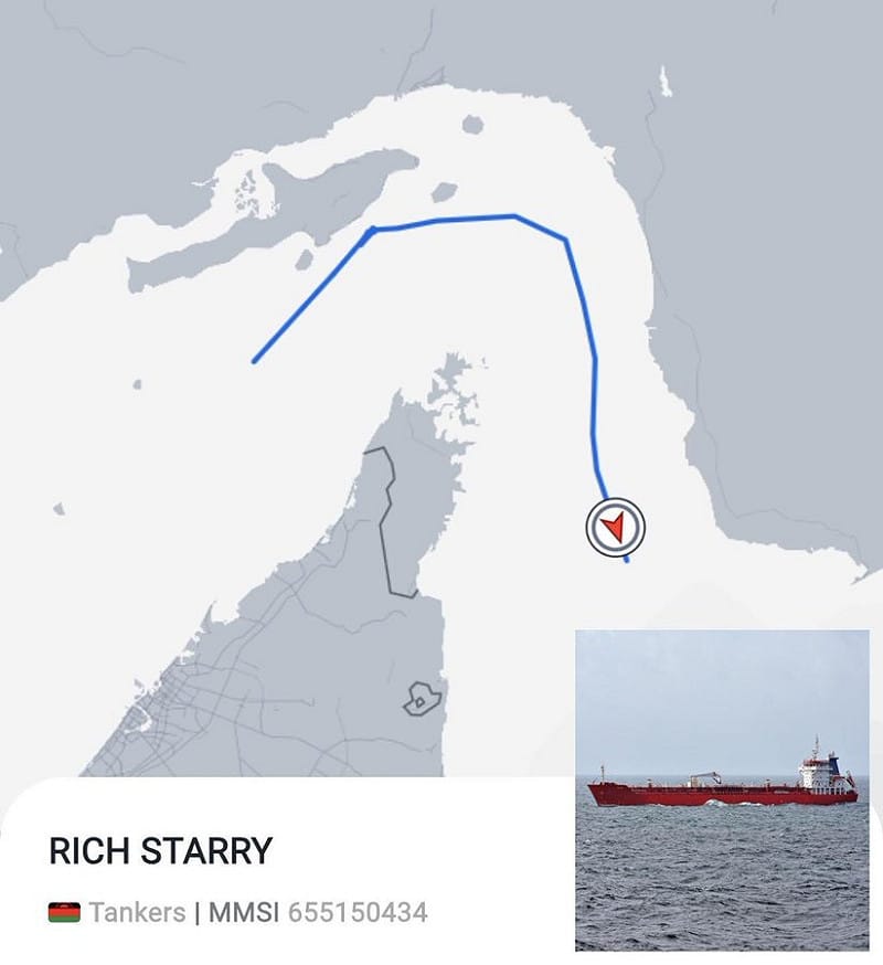 最新情報亦顯示,中國油輪已轉向波斯灣其他非伊朗港口採購原油,並可正常通行荷姆茲海峽,被解讀為美方封鎖策略初見成效。 圖:翻攝自X帳號@caojitw 最新情報亦顯示,中國油輪已轉向波斯灣其他非伊朗港口採購原油,並可正常通行荷姆茲海峽,被解讀為美方封鎖策略初見成效。 圖:翻攝自X帳號@caojitw