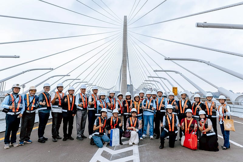淡江大橋可作為高雄未來跨港及濱海建設的重要借鏡。&nbsp;&nbsp;&nbsp;圖：高雄市議會/提供