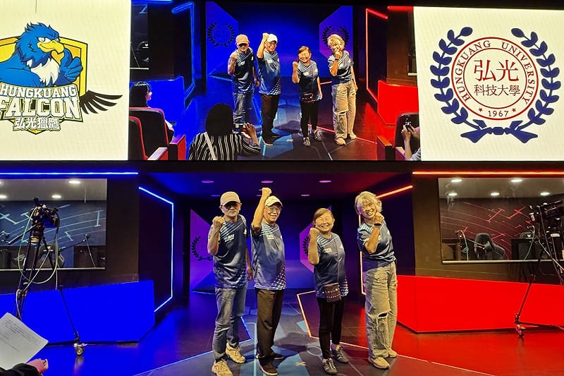 「弘光尚青」長者選手平時習慣打電腦電競遊戲。&nbsp;&nbsp;&nbsp;圖：弘光科大/提供