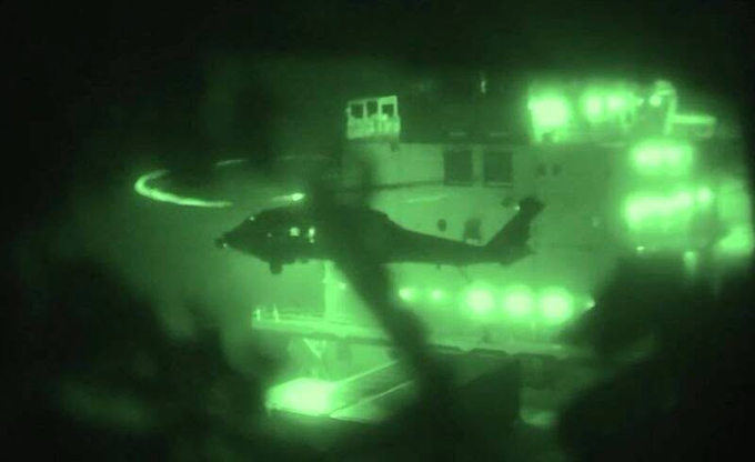 美軍公布畫面，宣稱於當地時間 20 日扣押了一艘試圖突破封鎖駛向伊朗的伊朗貨船。&nbsp;&nbsp;&nbsp;圖：翻攝自 @Military_idv_tw X 帳號