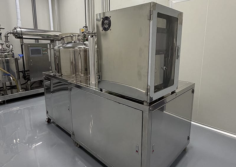 「M-Blade分子刀」被譽為「生技界精密手術刀」。&nbsp;&nbsp;&nbsp;圖：台灣優化細胞發展協會/提供