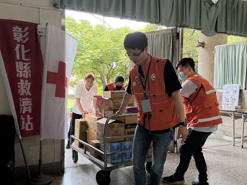 內政部整合替代役現役及備役共192人投入演習，導入「現役先行、備役後至」的動員機制，於彰化縣設置23個演練站點，透過實地演練驗證人力動員與支援運作機制。&nbsp;&nbsp;&nbsp;圖：內政部役政署提供