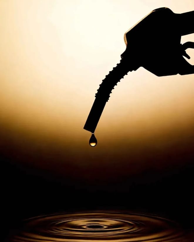 荷姆茲海峽封鎖，造成全球能源短缺，油價大幅飆升。&nbsp;&nbsp;&nbsp;圖 : 翻攝自 IC Photo