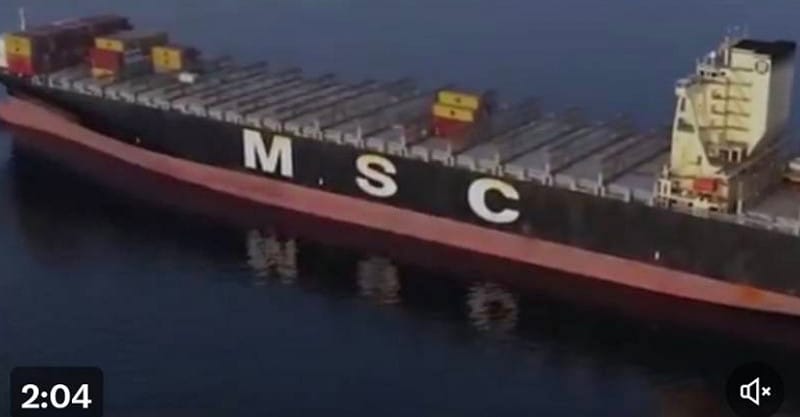  「MSC Francesca」與「Epaminondas」被伊朗扣押，停泊至伊朗沙希德．拉赫巴里海軍基地周邊的港口 圖 : 翻攝自 X / OSINTtechnical 