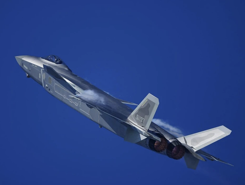  解放軍殲-20戰機。 圖：翻攝自 零度Military 