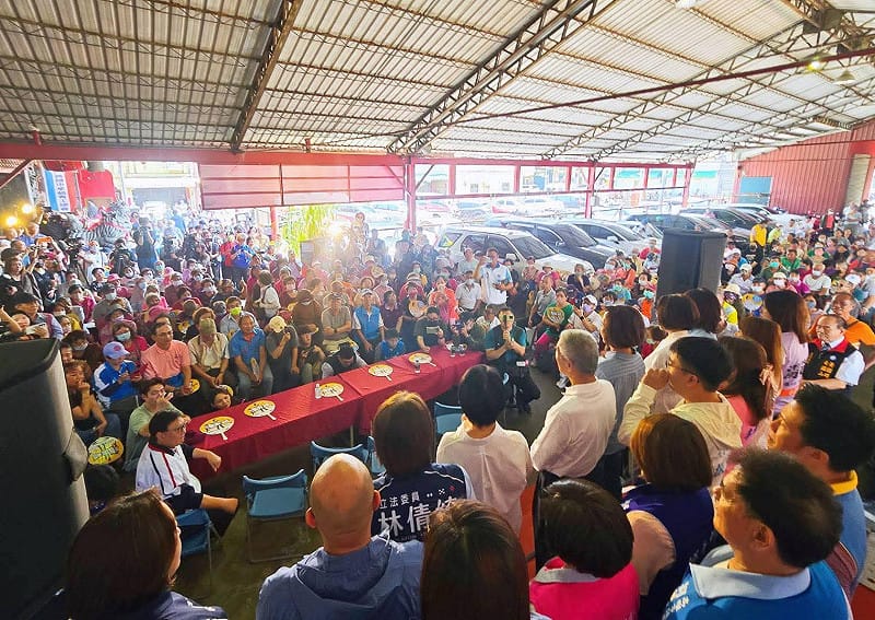 「好媽媽連線」見面會現場湧進近千人。&nbsp;&nbsp;&nbsp;圖：柯志恩服務處/提供