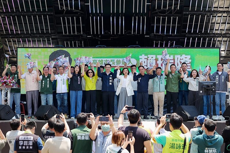 賴瑞隆小港後援會成立大會，多位立委、高雄市議員與議員參選人到場助講。&nbsp;&nbsp;&nbsp;圖：賴瑞隆服務處/提供