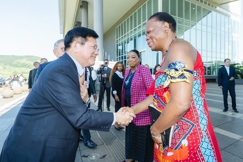 我外交部長林佳龍成功突破北京封鎖訪問非洲友邦史瓦帝尼。 圖：取自林佳龍臉書 