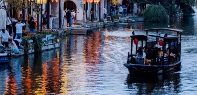 中國浙江南潯古鎮的觀光船。&nbsp;&nbsp;&nbsp;圖  : 翻攝自景區官網