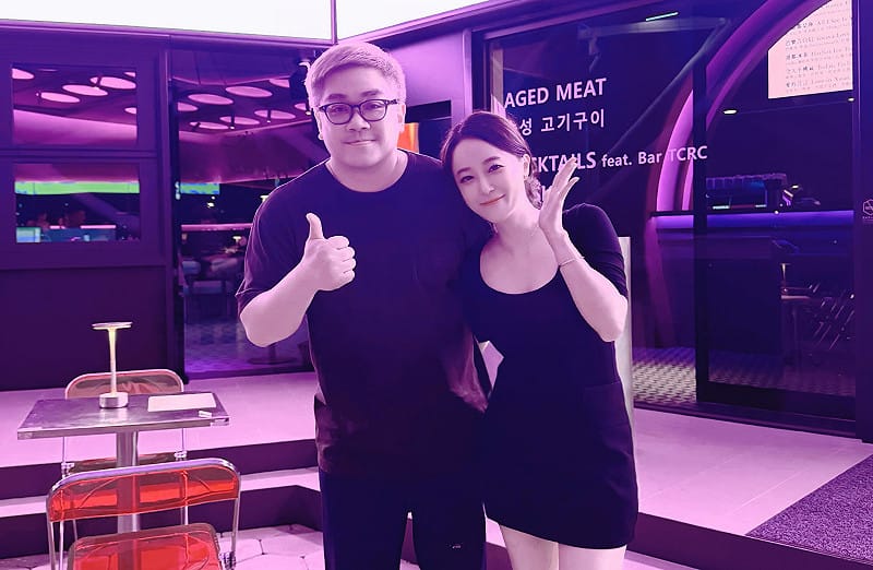 曹可兒(右)與亞洲五十大酒吧主理人黃奕翔(左)。&nbsp;&nbsp;&nbsp;圖：Meat cute/提供