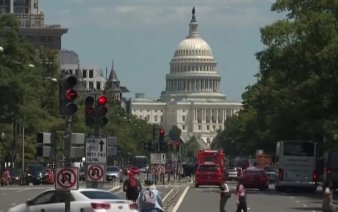 位在華府的美國國會山莊。&nbsp;&nbsp;&nbsp;圖 : 翻攝自央視新聞
