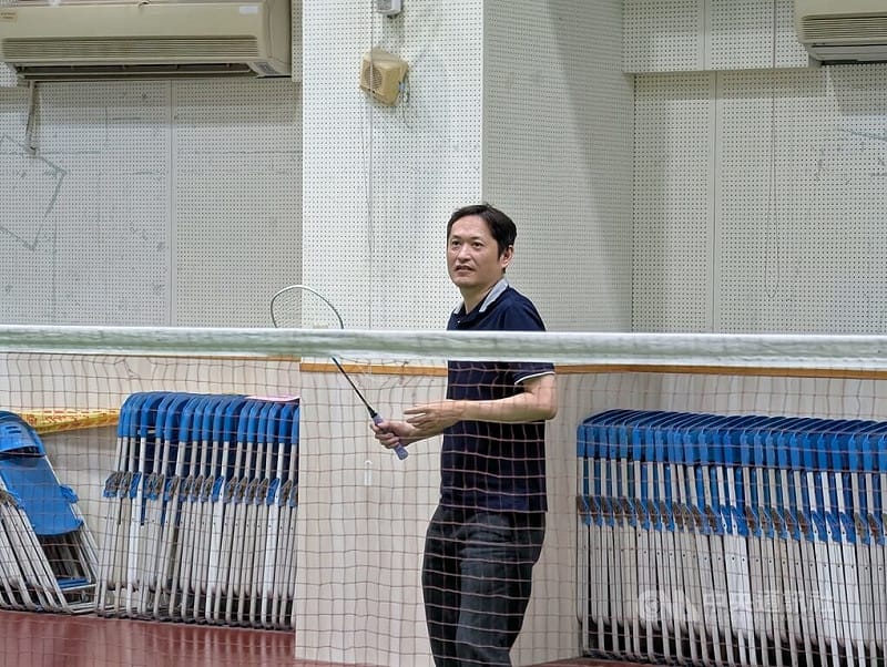 中華民國運彩公會理事長何昱奇（圖）29日捐贈1800顆羽球給台中市長安國小羽球隊，他盼藉此拋磚引玉，吸引更多企業界加入支持基層體育。中央社記者蘇木春攝　115年4月29日&nbsp;&nbsp;&nbsp;