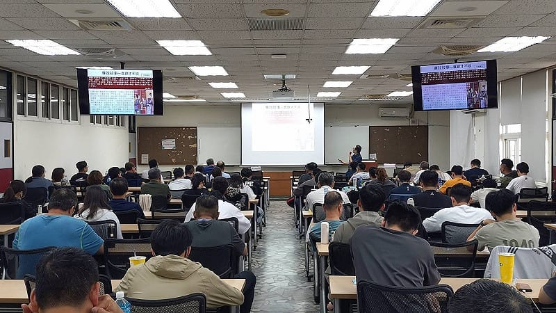 魏豪勇精選近年實際案例，犀利剖析員警在面對外界誘惑時的心理盲點。&nbsp;&nbsp;&nbsp;圖：高雄市警察局/提供