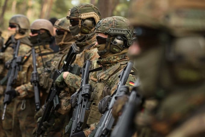 多名具實戰經驗的烏克蘭退伍軍人已進入德國軍事院校，協助訓練德軍部隊，重點涵蓋無人機作戰、裝甲戰與砲兵運用&nbsp;&nbsp;&nbsp;圖:翻攝自X帳號@rainbow78521