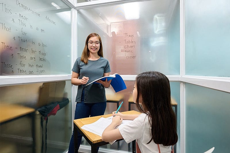 菲律賓語言學校提供一對一英語教學，並設有兒童課程，讓不同年齡層都能在互動中提升英語能力。&nbsp;&nbsp;&nbsp;