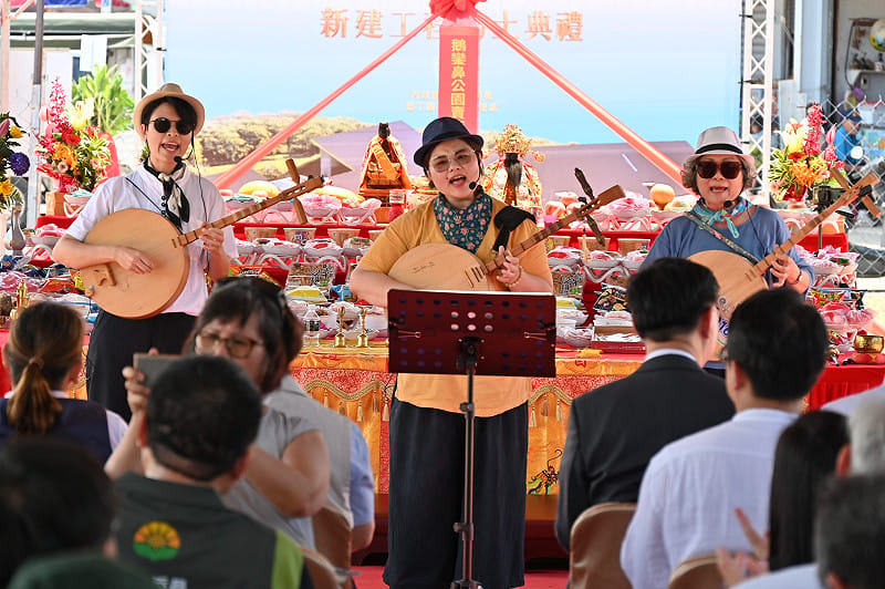 屏東縣恆春鎮思想起民謠促進會表演。&nbsp;&nbsp;&nbsp;圖：國家公園署提供