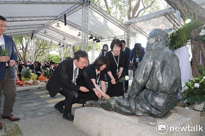 農田水利署今在烏山頭水庫舉辦「八田與一技師逝世84週年追思紀念會」，賴清德總統、台南市長黃偉哲、日本故前首相安倍晉三夫人安倍昭恵、八田技師遺族代表八田修一等人與會，場面隆重肅穆。&nbsp;&nbsp;&nbsp;圖：台南市政府提供