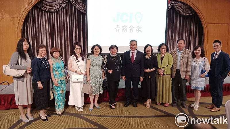 不少高雄青商前輩與顧問出席「資深會員聯誼會」月例會。&nbsp;&nbsp;&nbsp;圖：孫家銘/ 攝