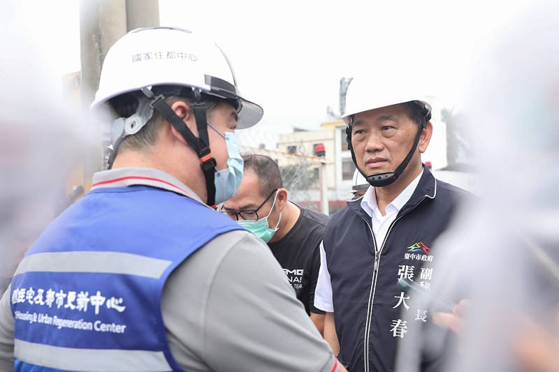 副秘書長張大春到現場了解搶救進度。&nbsp;&nbsp;&nbsp;圖：台中市政府/提供