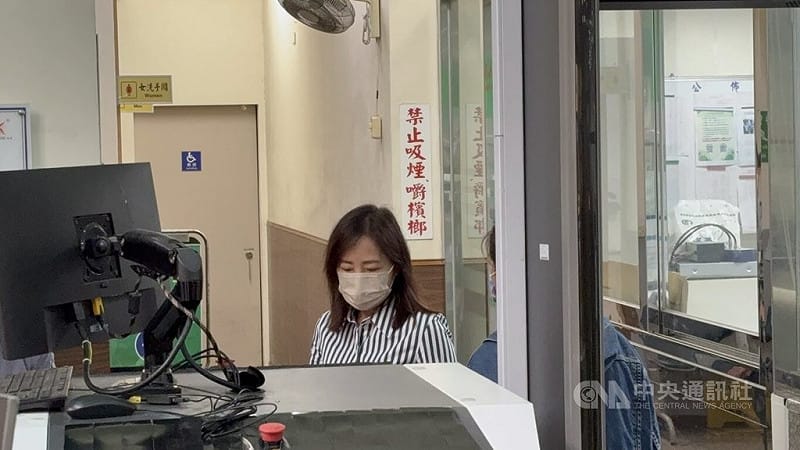 國民黨副主席李乾龍座車疑被裝追蹤器且收到恐嚇信，新北檢14日傳喚李乾龍及國民黨文傳會主委尹乃菁（圖）到案說明。中央社記者曹亞沿攝 115年5月14日&nbsp;&nbsp;&nbsp;