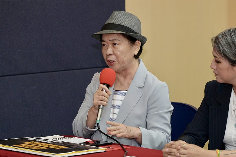  台灣教授協會副會長陳月妙奉勸在野黨，「出賣生養自己的母土，天地不容。浪子回頭金不換，趕快放下心中惡念回頭吧！」 圖：台灣經濟民主連合 提供 