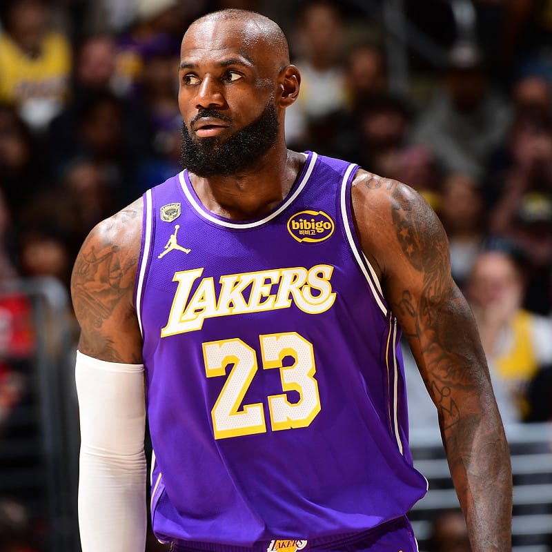NBA 球星詹姆斯以  1.378 億美元成為全球收入最高的籃球員。&nbsp;&nbsp;&nbsp;圖:翻攝自 X @KalshiHoops