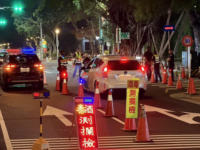 台北市政府警察局中正第一分局25日表示，24日晚間配合查緝毒駕專案，特別規劃執行「十面埋伏」區域封鎖聯合路檢勤務。（中正第一分局提供）中央社記者黃麗芸傳真　115年5月25日&nbsp;&nbsp;&nbsp;