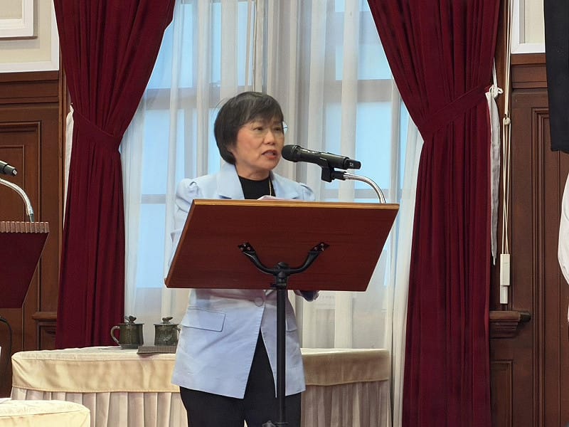  內政部長劉世芳說明婚育宅。 圖：高逸帆／攝 