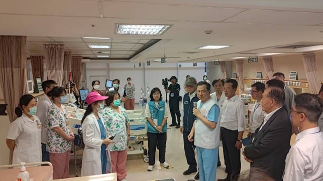 嘉義縣長庚醫院醫療量能擴充演習。 圖:行政院提供 嘉義縣長庚醫院醫療量能擴充演習。 圖:行政院提供