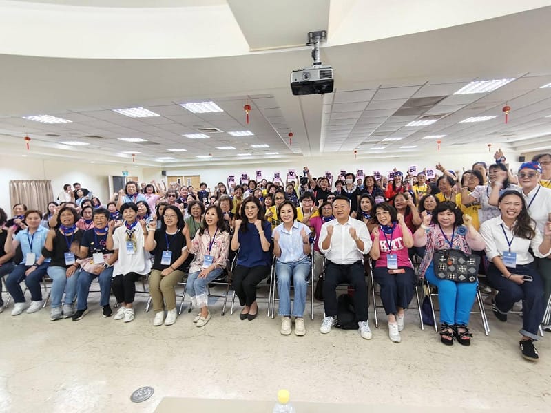 鄭麗文今（31）日南下高雄市，與數百位高雄地區婦女幹部交流座談。 圖：國民黨／提供 