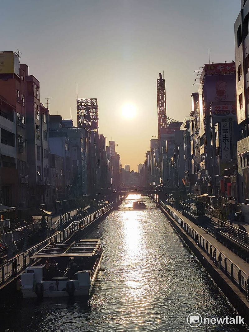 大阪道頓堀的夕陽。&nbsp;&nbsp;&nbsp;圖 : 謝步智/攝