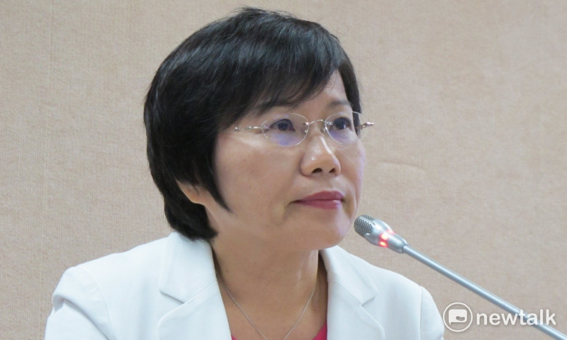針對獵雷艦一案，民進黨立委劉世芳8日表示，她在意是不希望358億元費用掉入海水裡。   圖：林朝億/攝