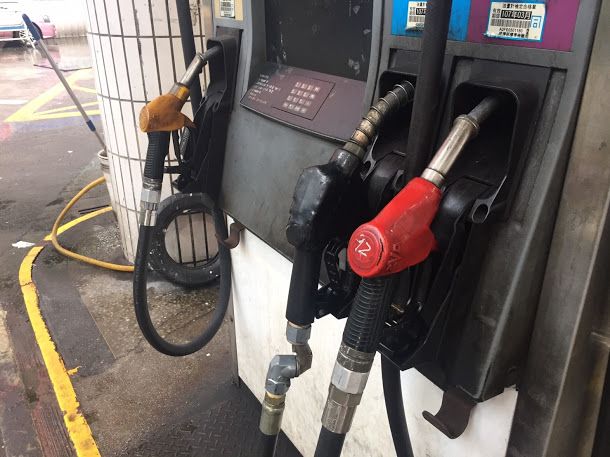 台塑下週汽油油價不予調整，仍維持近三年新高的局面，柴油則調漲每公升0.1元。    圖：新頭殼資料照片