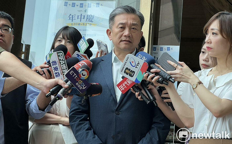 鄭麗文稱沒有鄭習會「我無足輕重」 王定宇：見到習近平就給自己貼金