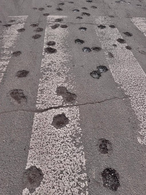 俄軍也使用集束彈藥打擊烏克蘭第聶伯羅前線的城市，導致包含 1 名孩童在內的 9 人死亡。&nbsp;&nbsp;&nbsp;圖：翻攝自 @NOELreports X 帳號