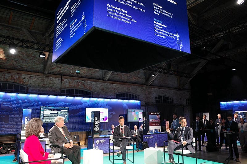  林飛帆出席「2026年里加戰略溝通對話」(Riga Stratcom Dialogue 2026)，並指中國認知戰有3大目標 圖：國安會提供 