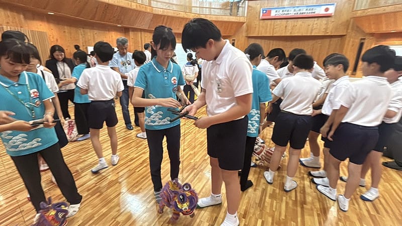 台日學生透過課程分享、文化交流及互動體驗，不僅拓展國際視野，也增進跨文化理解與溝通能力。&nbsp;&nbsp;&nbsp;圖：高雄市教育局/提供