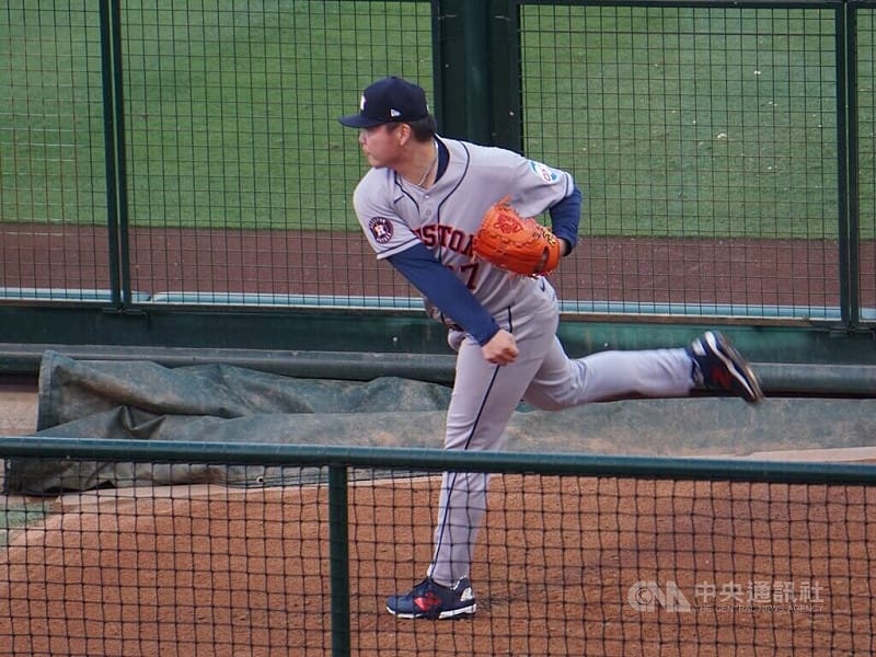 美國職棒休士頓太空人隊台灣投手鄧愷威9日在客場先發出戰洛杉磯天使，投4局失7分，其中5分是責任失分。中央社記者林宏翰洛杉磯攝　115年6月10日&nbsp;&nbsp;&nbsp;