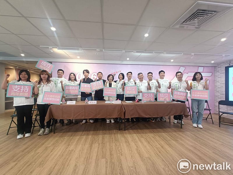 何欣純發表青年政策。&nbsp;&nbsp;&nbsp;圖：唐復年/攝