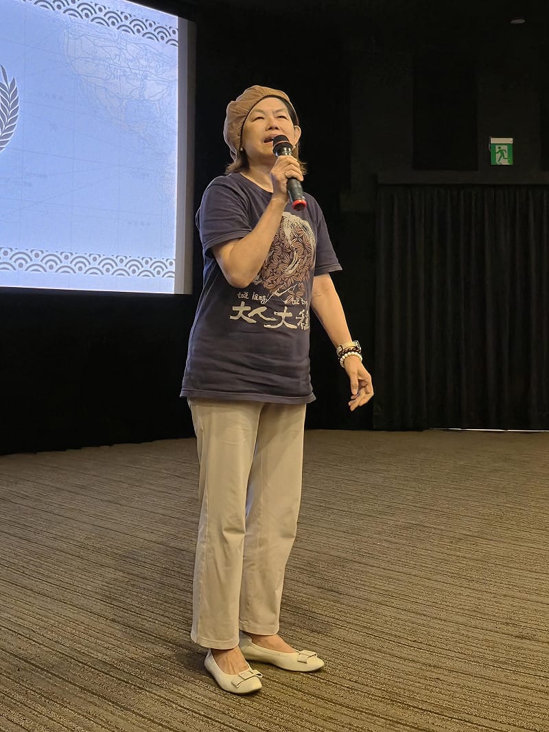 史明教育基金會董事長黃敏紅於映後座談會致詞。&nbsp;&nbsp;&nbsp;圖：高雄市關懷台籍老兵文化協會提供