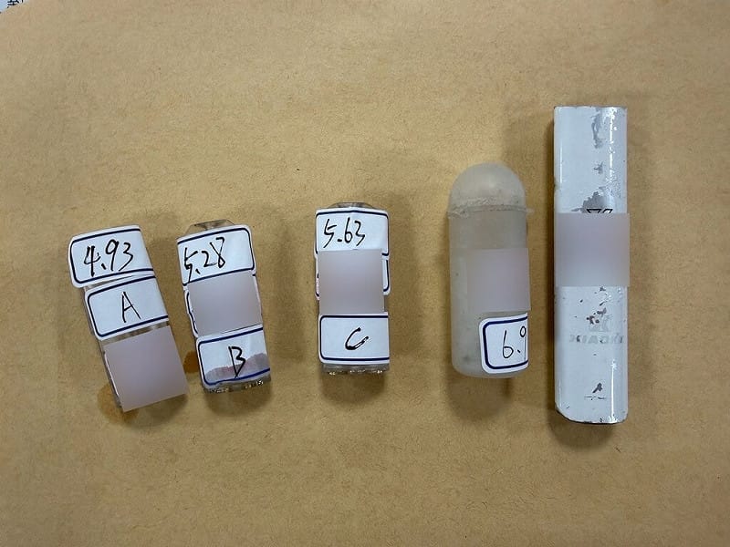 苗栗縣警察局頭份分局員警29日表示，28日深夜查獲徐姓女子騎機車毒駕，並查扣安非他命、依托咪酯菸彈等證物，依法送辦。（警方提供）中央社記者管瑞平傳真　115年6月29日&nbsp;&nbsp;&nbsp;