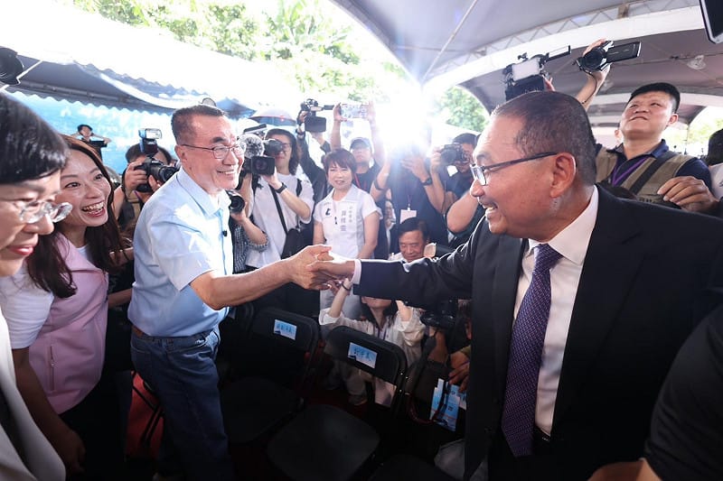 李四川與新北市長侯友宜相見歡。&nbsp;&nbsp;&nbsp;圖：李四川競選辦公室/提供
