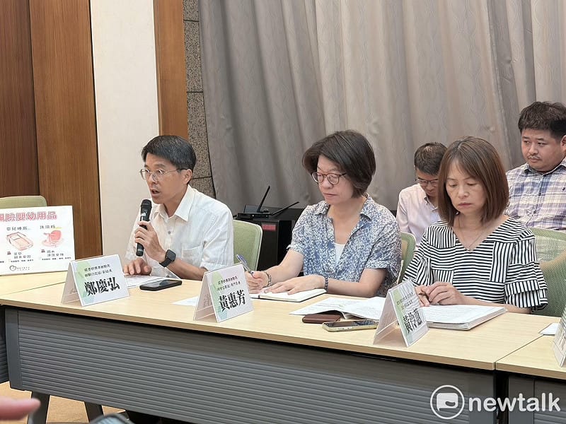 經濟部標準檢驗局官員也在現場做出回應。&nbsp;&nbsp;&nbsp;圖：李宣萱./攝