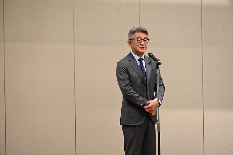  日本經濟安全保障研究會會長武田良太眾議員會中致詞。 李逸洋臉書 