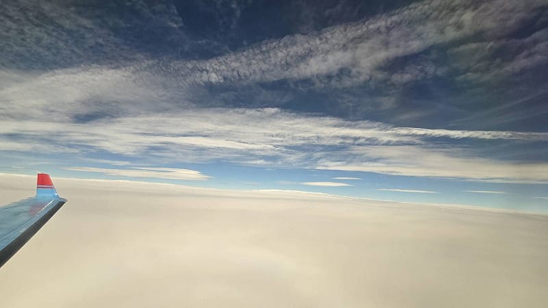 為提升颱風預報準度，氣象署今晨執行約5小時的「颱風飛機投落送觀測」任務，過程中飛機會爬升至約1萬3千公尺高空，針對巴威颱風暴風範圍周邊及其可能行經的重要區域進行觀測。&nbsp;&nbsp;&nbsp;圖：氣象署／提供